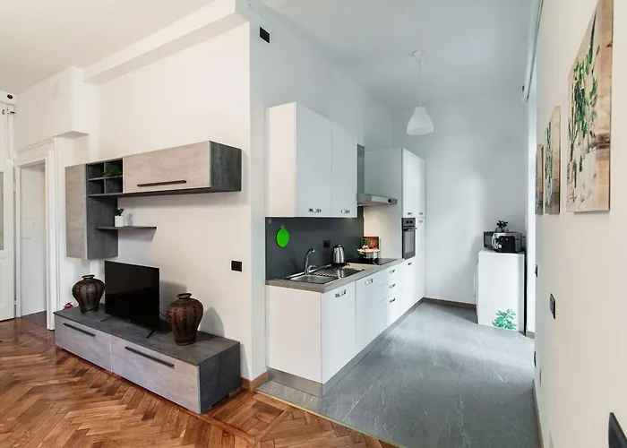 Ornella - Center Near The Apartman Como